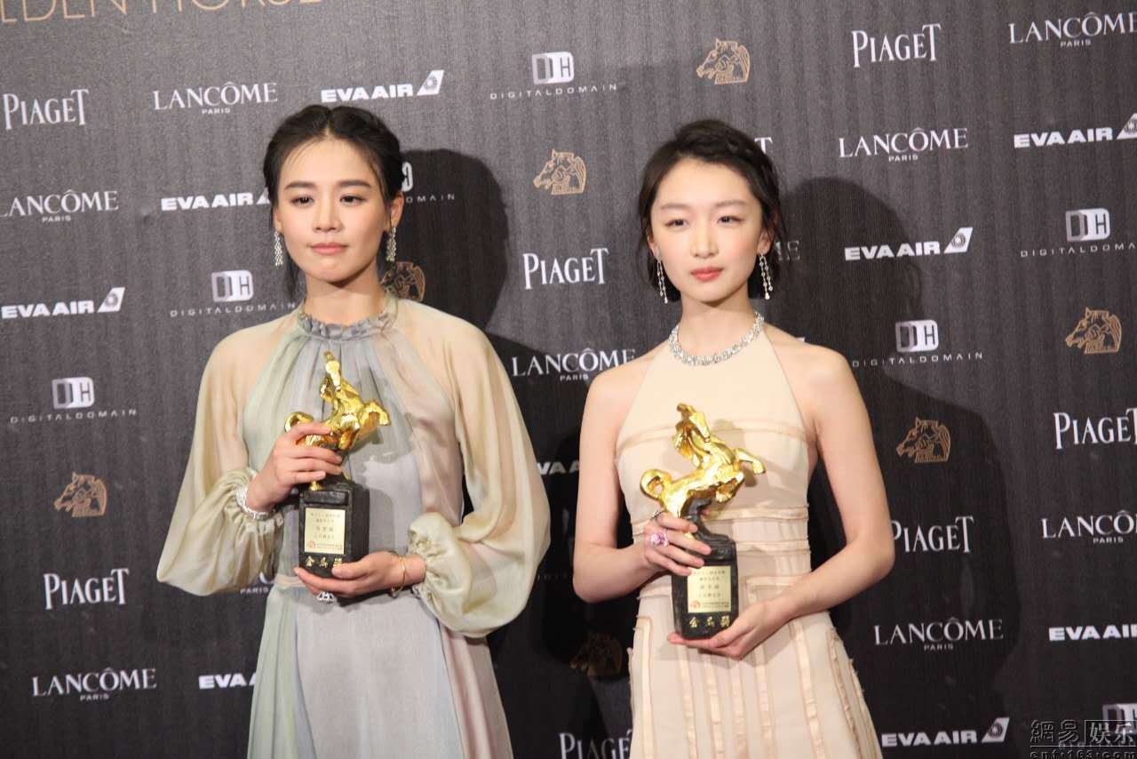 比起梅姨演讲功力冯小刚还差几个李易峰