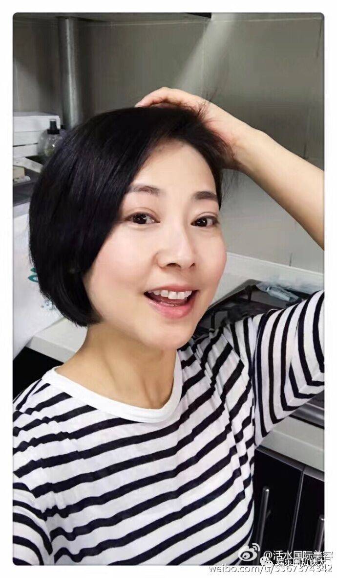 张卫健妻子张茜老太快认不出相爱19年至今无子幸福来得太不易