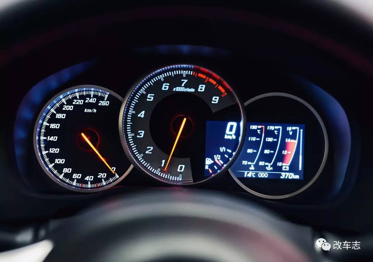 丰田86加了液晶屏 但你别指望用它看A片