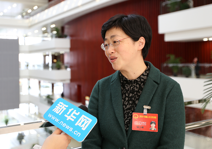 上海普陀区委书记施小琳努力实现一轴两翼