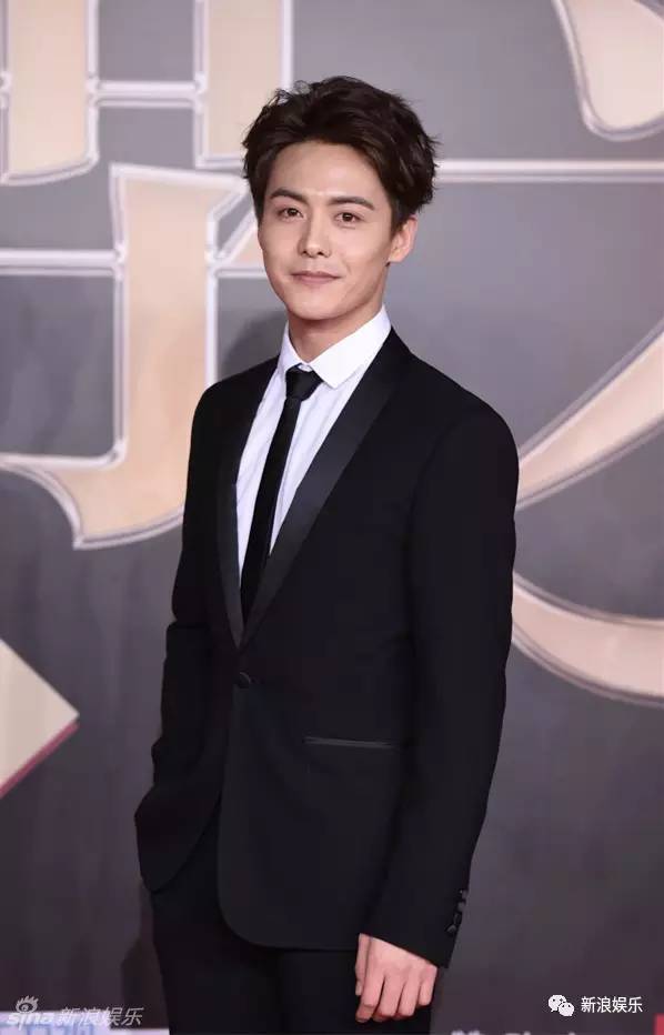 周冬雨马思纯重现表情包,唐嫣罗晋全程撒狗粮