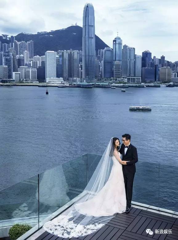 汤唯和金泰勇,婚纱照倒是有.