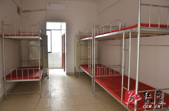 双峰一中新校区正式投入使用(组图)