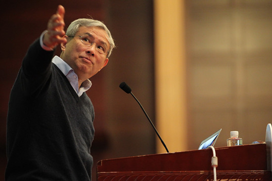 周其仁:中国要靠降体制成本来提升经济竞争力_新浪新闻