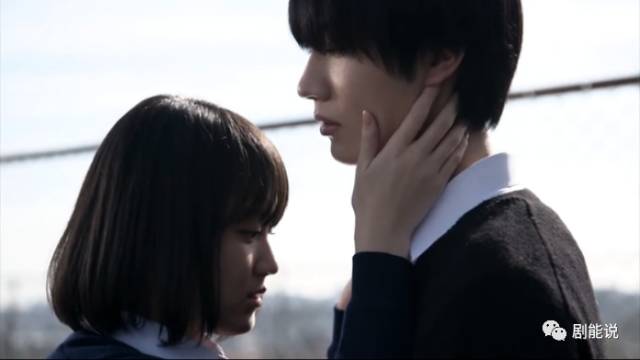 第一集就屡次开车下部网红剧就是它了