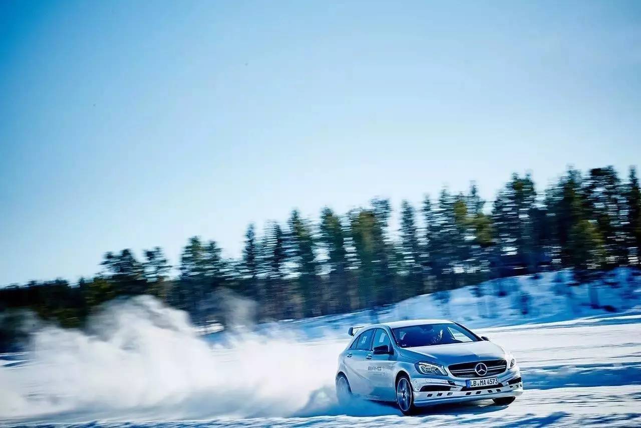 何以悟道驾驶 唯有极速冰雪