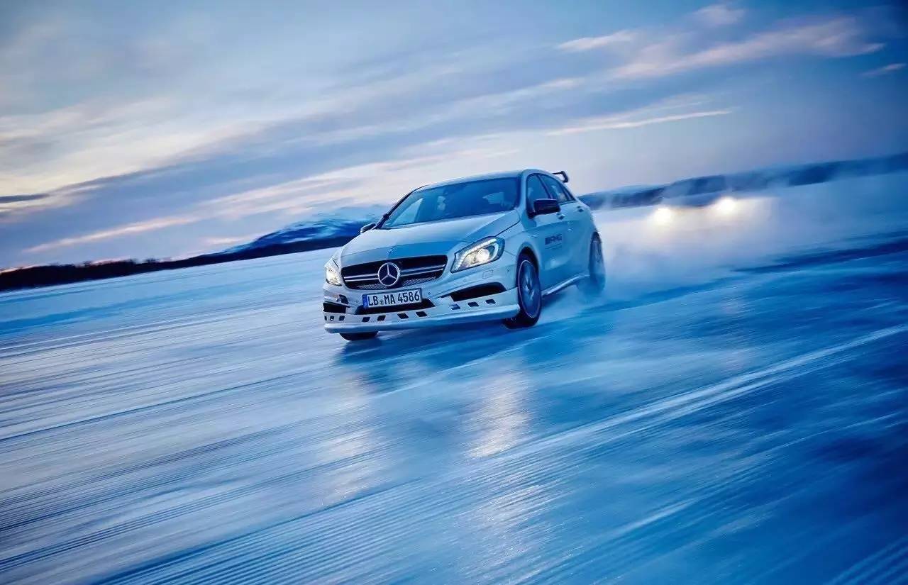 何以悟道驾驶 唯有极速冰雪