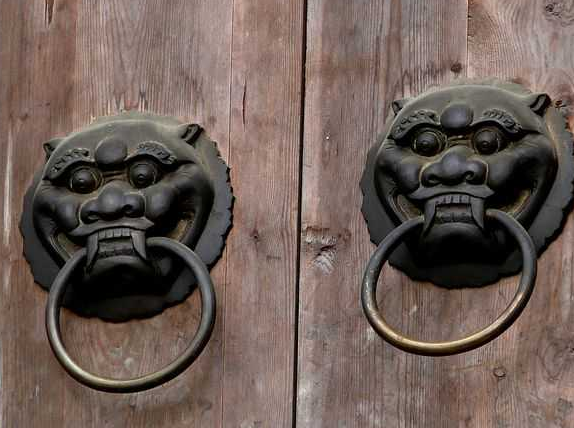 华龙网摄友彪哥b作品:门环