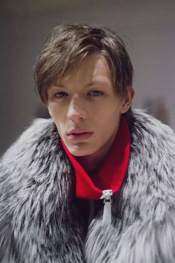 50,这年头果然是年轻人在主宰世界,期待finnlay davis能在更多的秀场