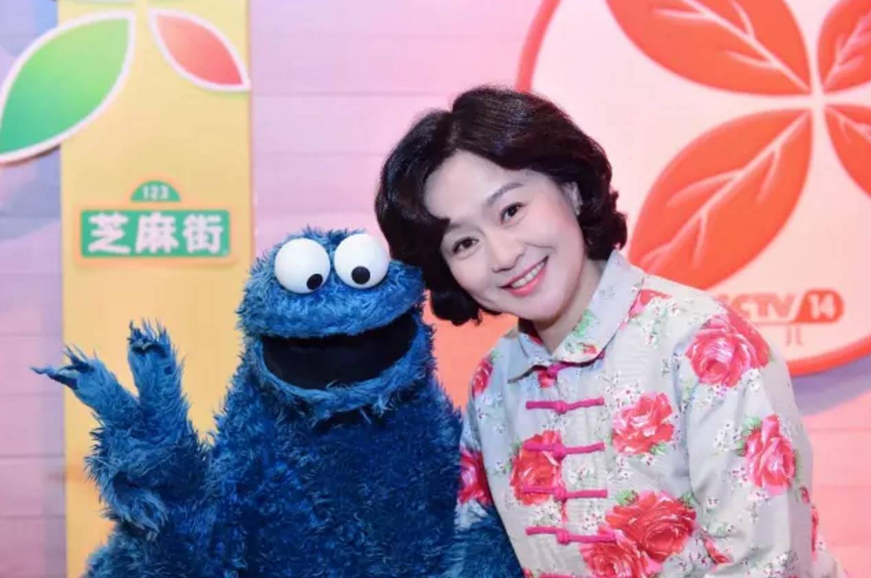 芝麻街艾摩与他的小伙伴将再次来做客,和少儿频道的主持人鞠萍姐姐