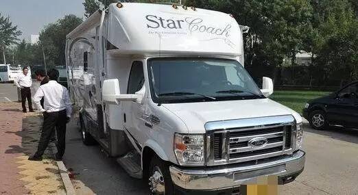 周立波被捕，他这些价值千万豪车怎么办？