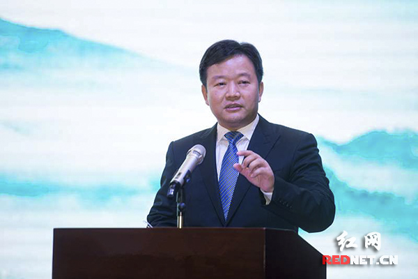 新年上班第一天:浏阳市委书记三句话感动"乡"商(图)