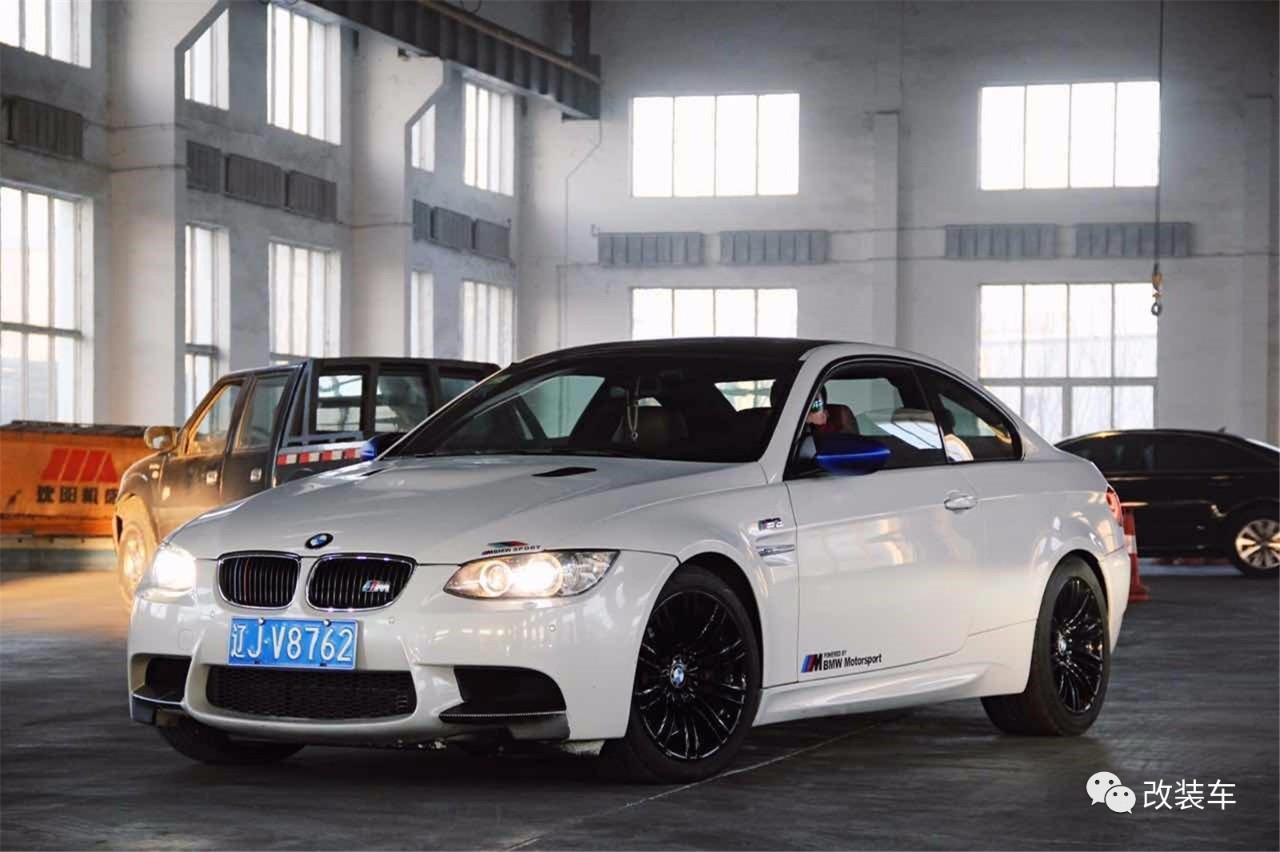 冬日里的改装车聚会 辽宁车友向大家拜年