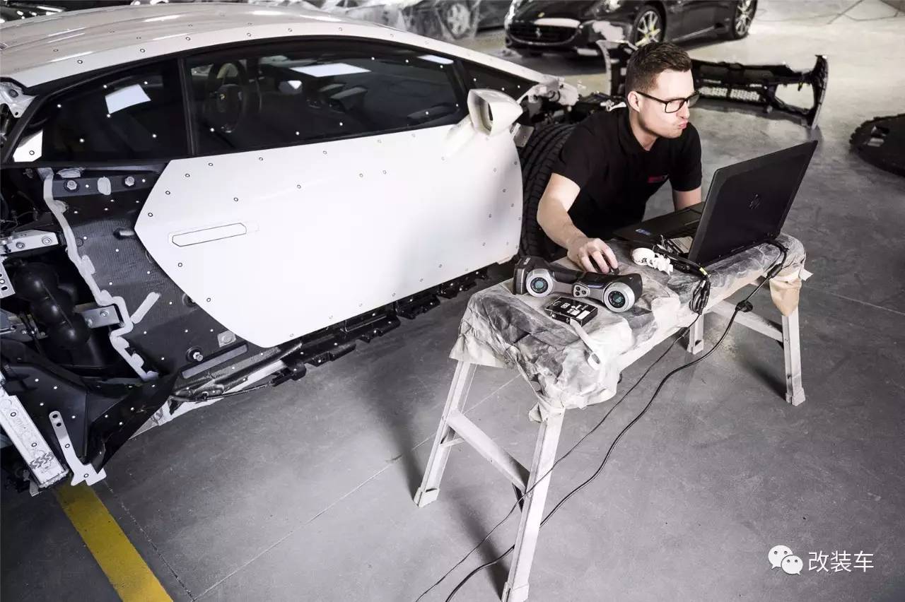 25万欧元 明星重金改装机械增压小牛