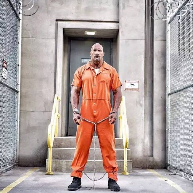 《速度与激情8》枪战剧情升级