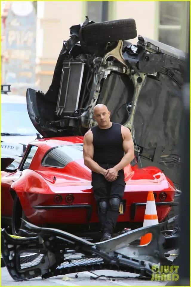 《速度与激情8》枪战剧情升级