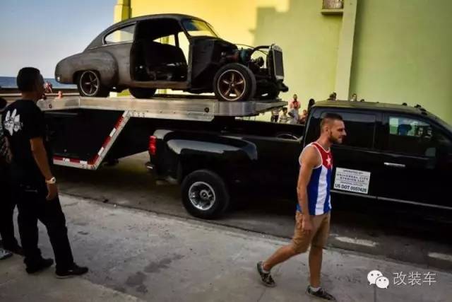 《速度与激情8》枪战剧情升级