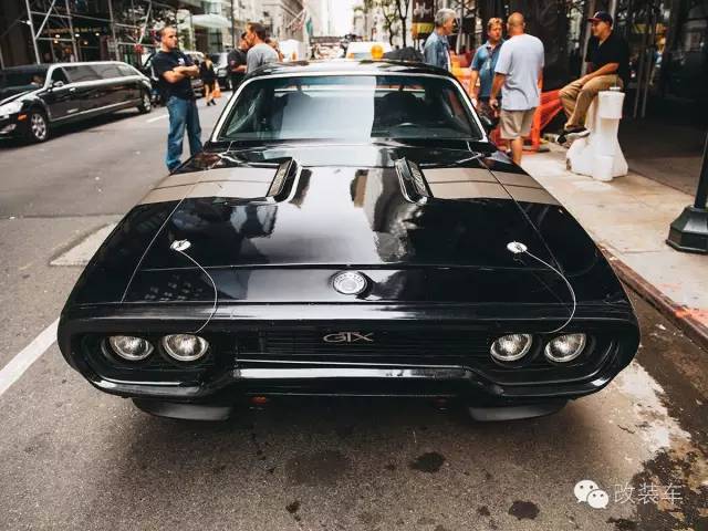 《速度与激情8》枪战剧情升级