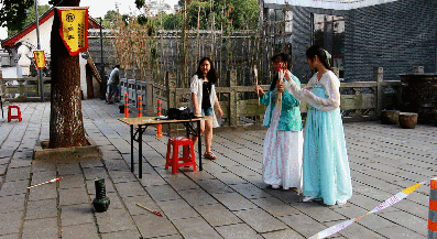 胜者更有惊喜馈赠哦.还记得《芈月传》中的投壶游戏吗?