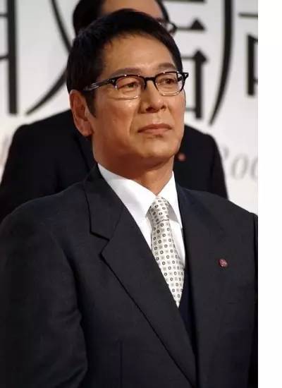 田中哲司,51岁.草刈正雄,65岁.