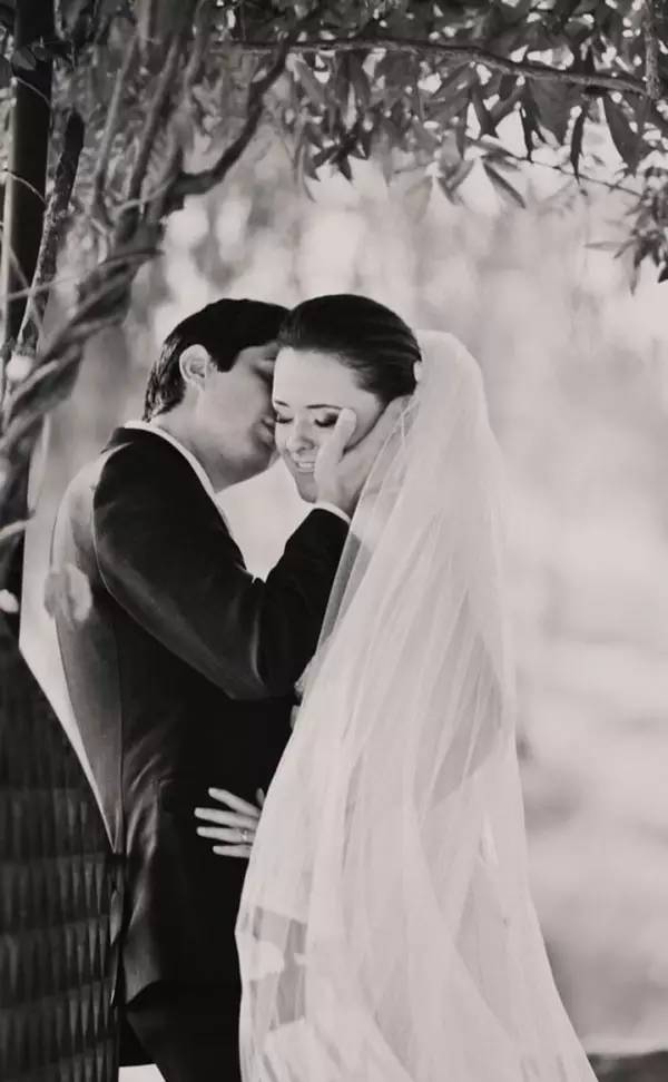 黄伟文愿得一人心,白首不相离.祝大家情人节快乐!图片来源网