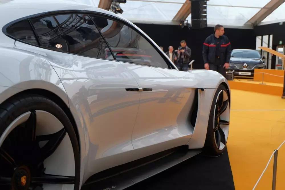 在巴黎走红毯的概念车们 总有一辆帅瞎你