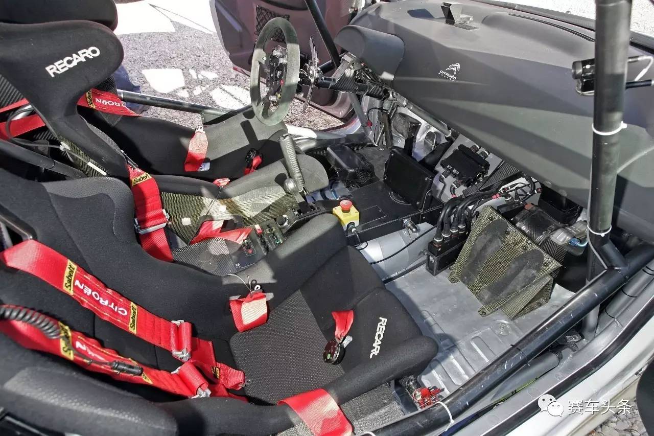 赛车时在车手耳边不停BB的副驾是谁