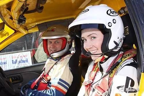 赛车时在车手耳边不停BB的副驾是谁