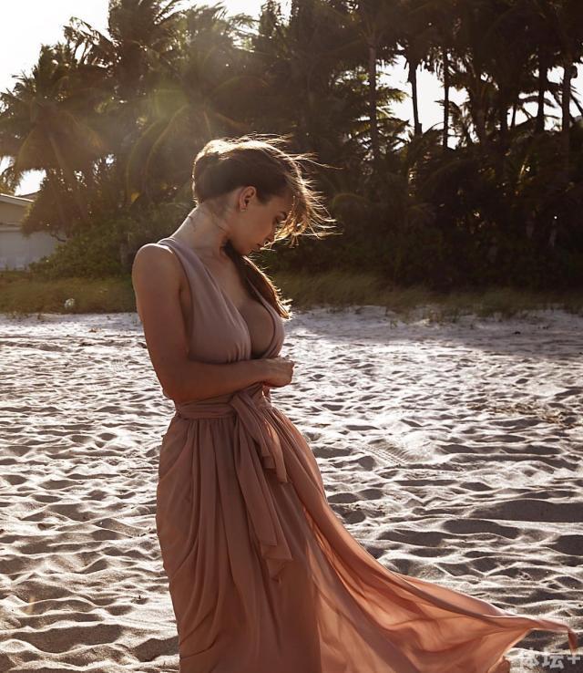 俄罗斯性感尤物拒绝c罗追求她美得让人惊叹