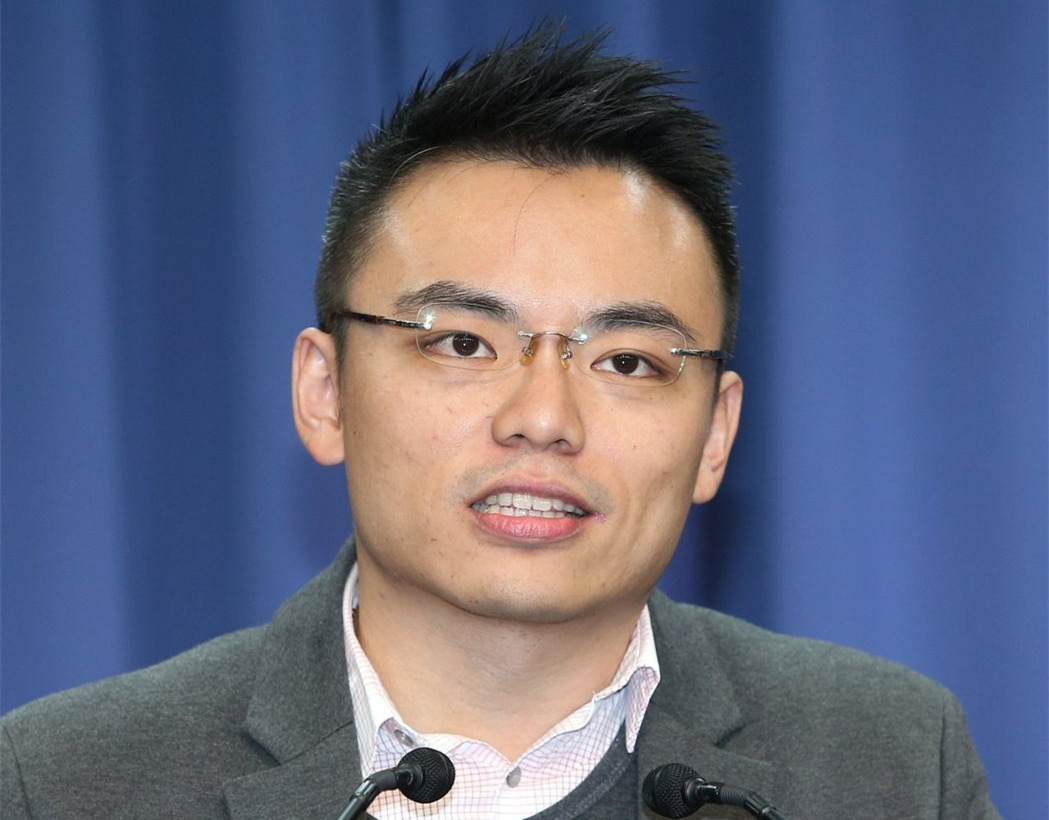 国民党文传会副主委洪孟楷昨天举行"菜价好贵买不起,蔡英文,台湾人民