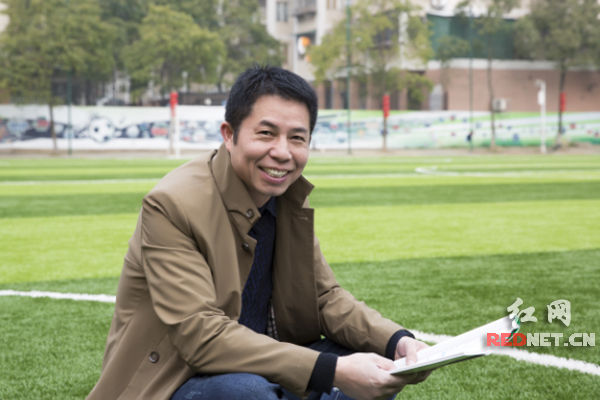 雨花区德馨园小学:将足球"踢"出国门