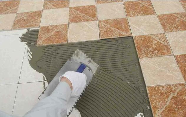 2,要是铺瓷砖要用水泥砂浆贴砖的话,,施工步骤有湿墙,抛砖,支撑等