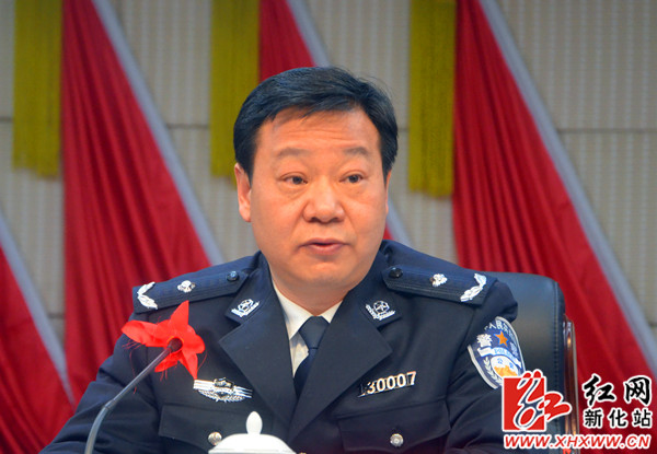 副县长,公安局局长李典芝作工作报告 红网新化县分站3月6日讯(分站