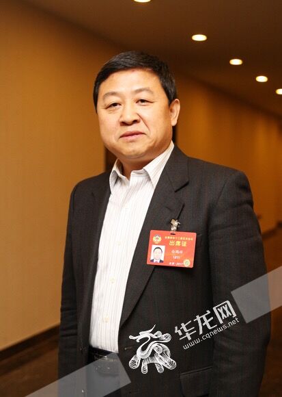 【龙眼看两会】住渝全国政协委员热议政府工作报告:催人奋进 信心百倍