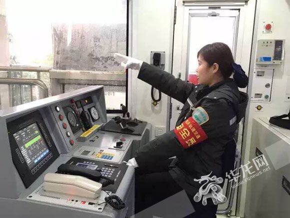 "90后"美女开轨道近6年 代表重庆与全国司机过招