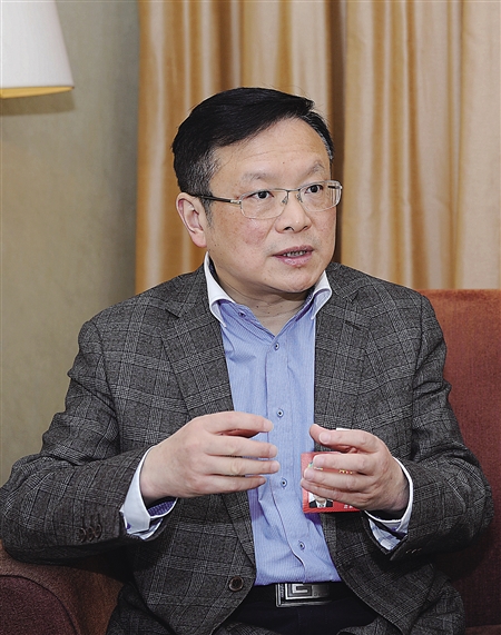 全国政协委员,市政府副市长屈谦 商报特派记者 谭柯 摄重庆商报-上游