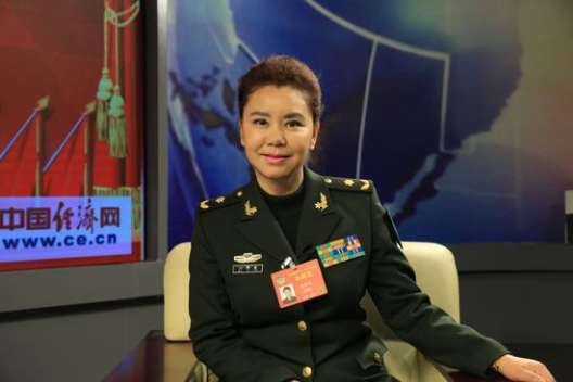 孙丽英委员:从意识上重视到国歌的神圣