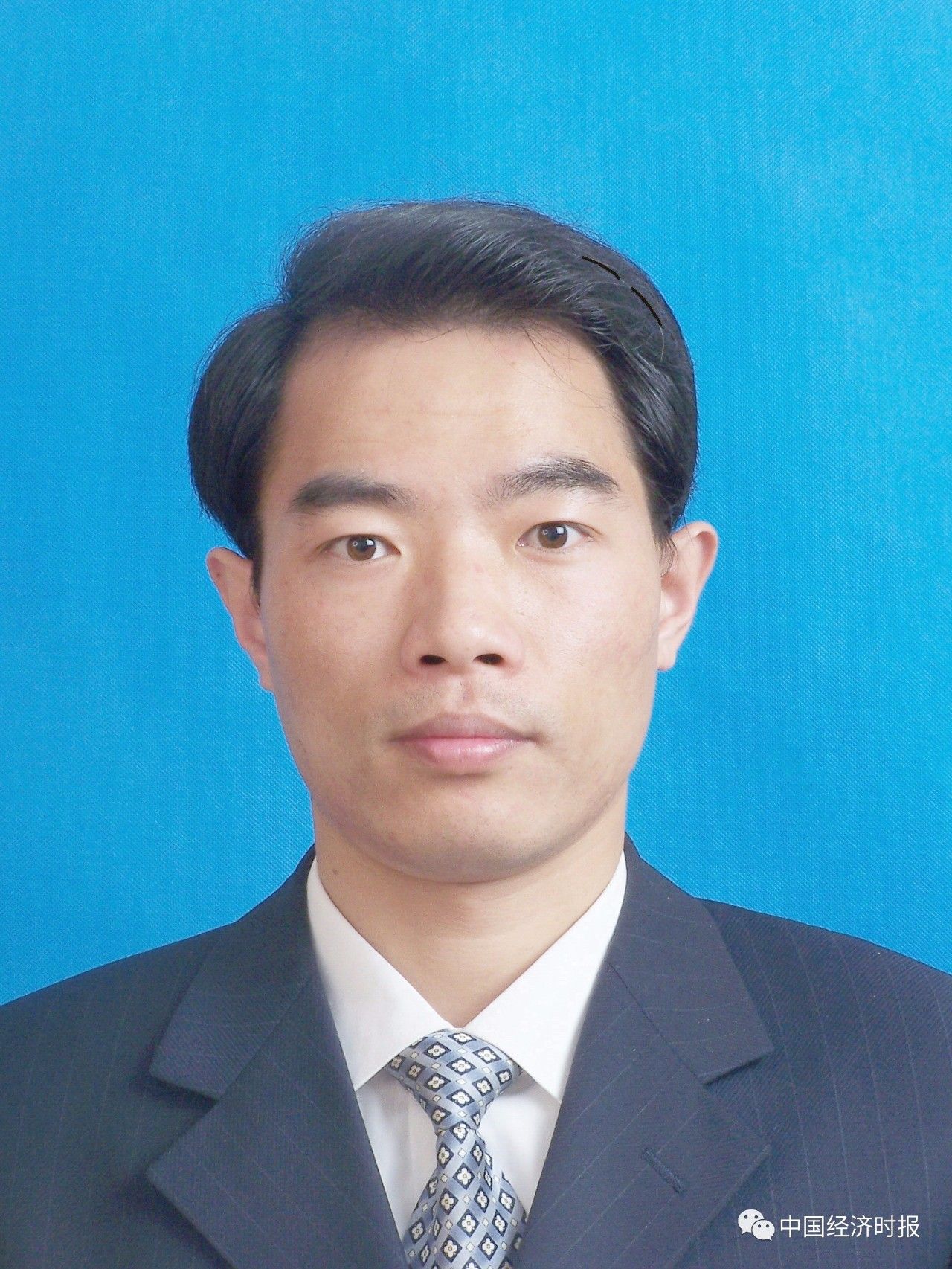 樊继达 国家行政学院经济学部公共经济教研室主任,教授■樊继达做好