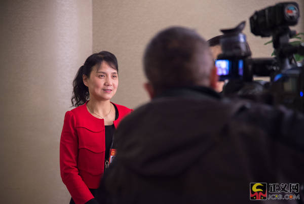 甘肃代表团热议供给侧改革精准改革助推甘肃经济腾飞