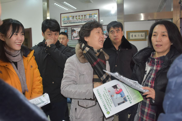 召开座谈会3月6日至7日,由中国听力语言康复研究中心机构处处长朱美华