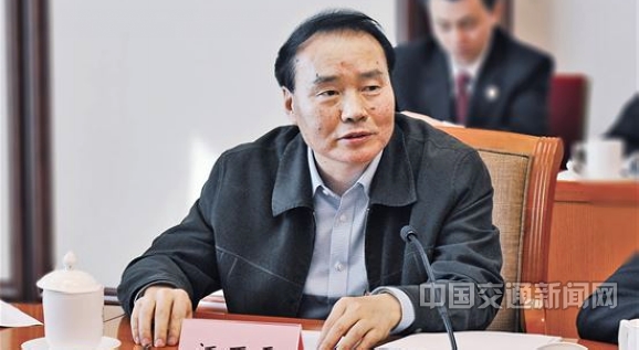 与代表委员面对面汪亚平代表提升全民高铁安全意识