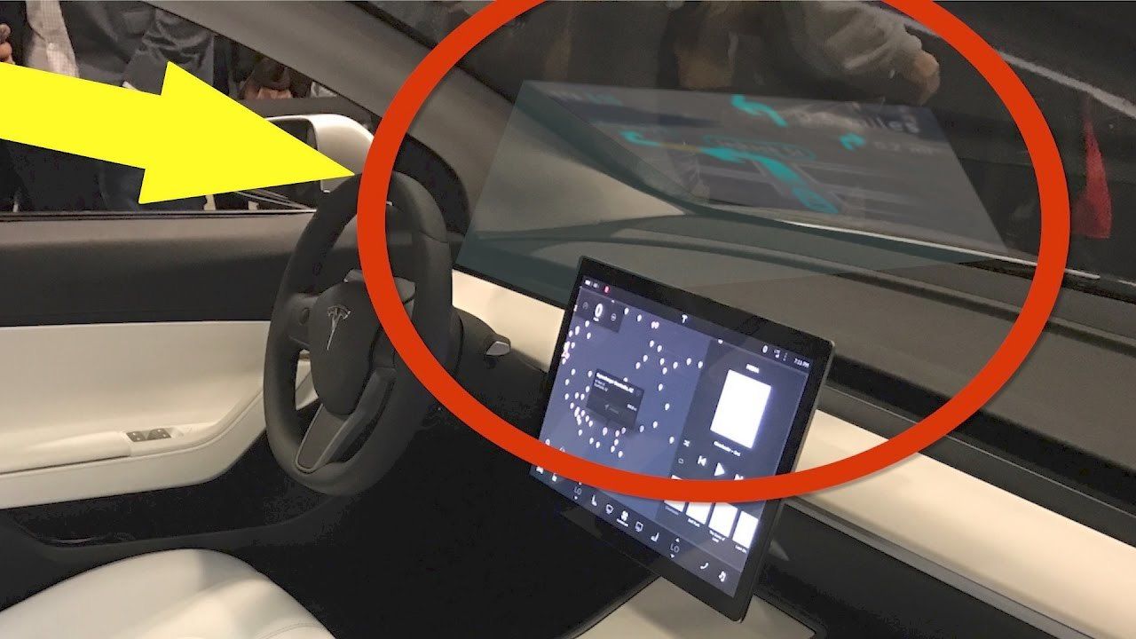 (外媒猜测没有仪表盘的 model 3 可能会用 hud 显示)而到今年年底