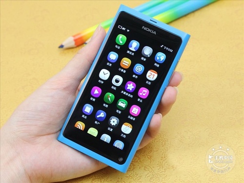 商务智能拍照手机 诺基亚n9价格仅400元