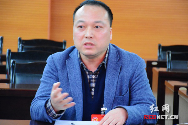 大祥区委书记吴劲松邀请各个行业的委员代表建言献策加快大祥区"三城