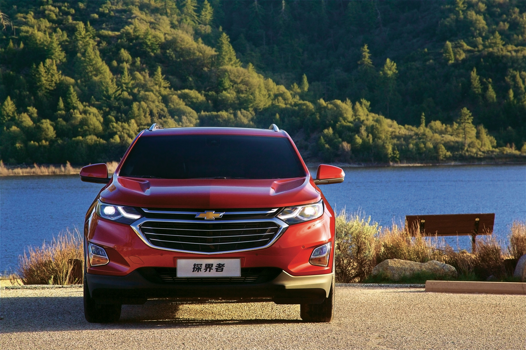 全系59项标配 高人一档实力尽现 雪佛兰实力中级suv探界者equinox主要