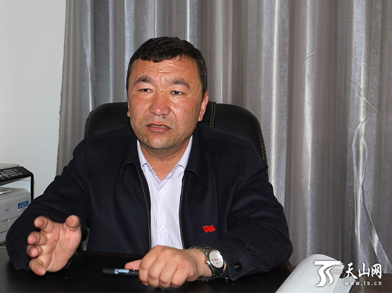 《觉醒书》:希望能唤起维吾尔族同胞的觉醒