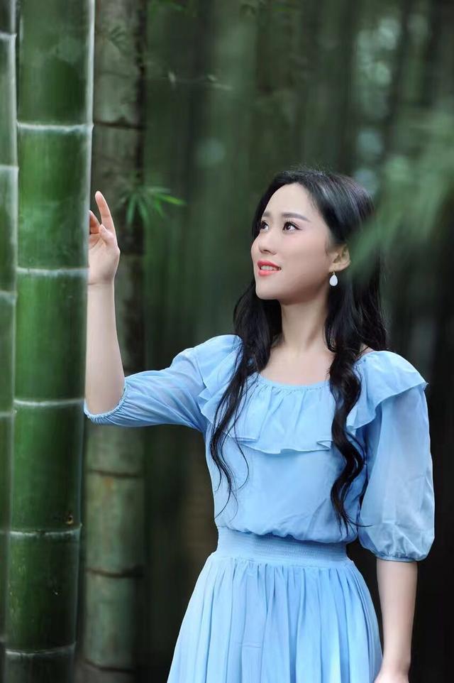 岑巩万亩桃林花千里 杨西音子甜歌醉苗乡