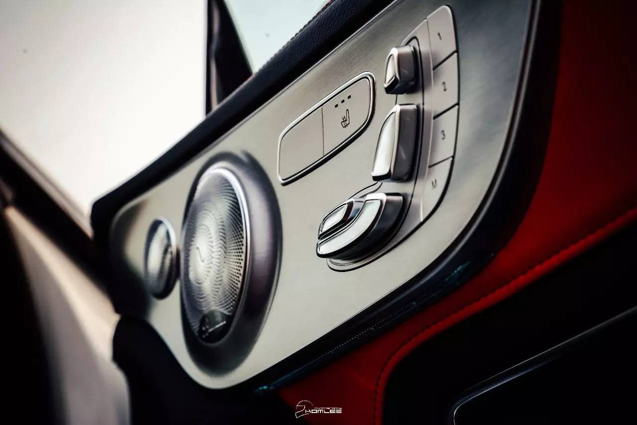 什么年代了，还玩V8T？丨小聚