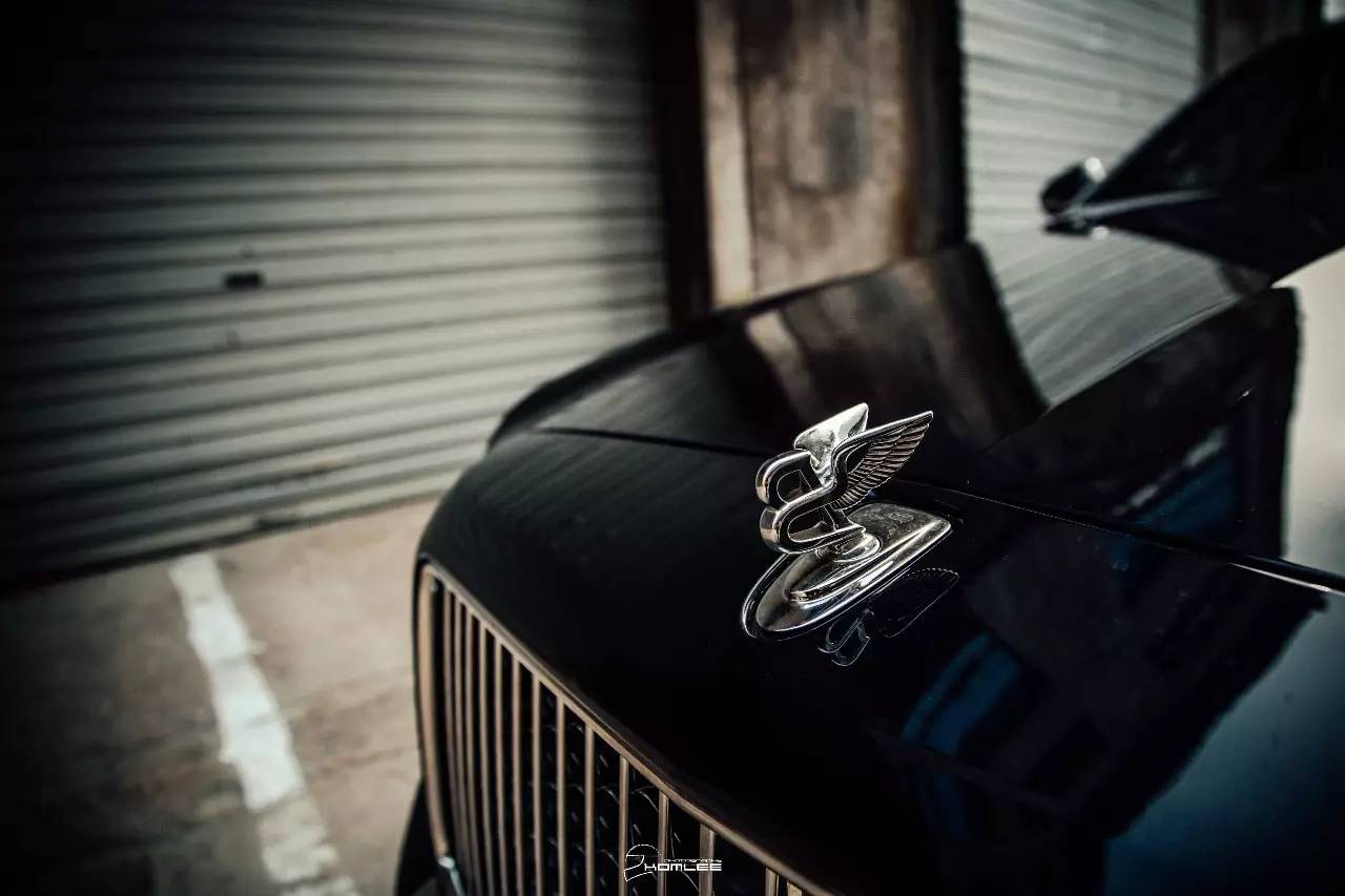 什么年代了，还玩V8T？丨小聚