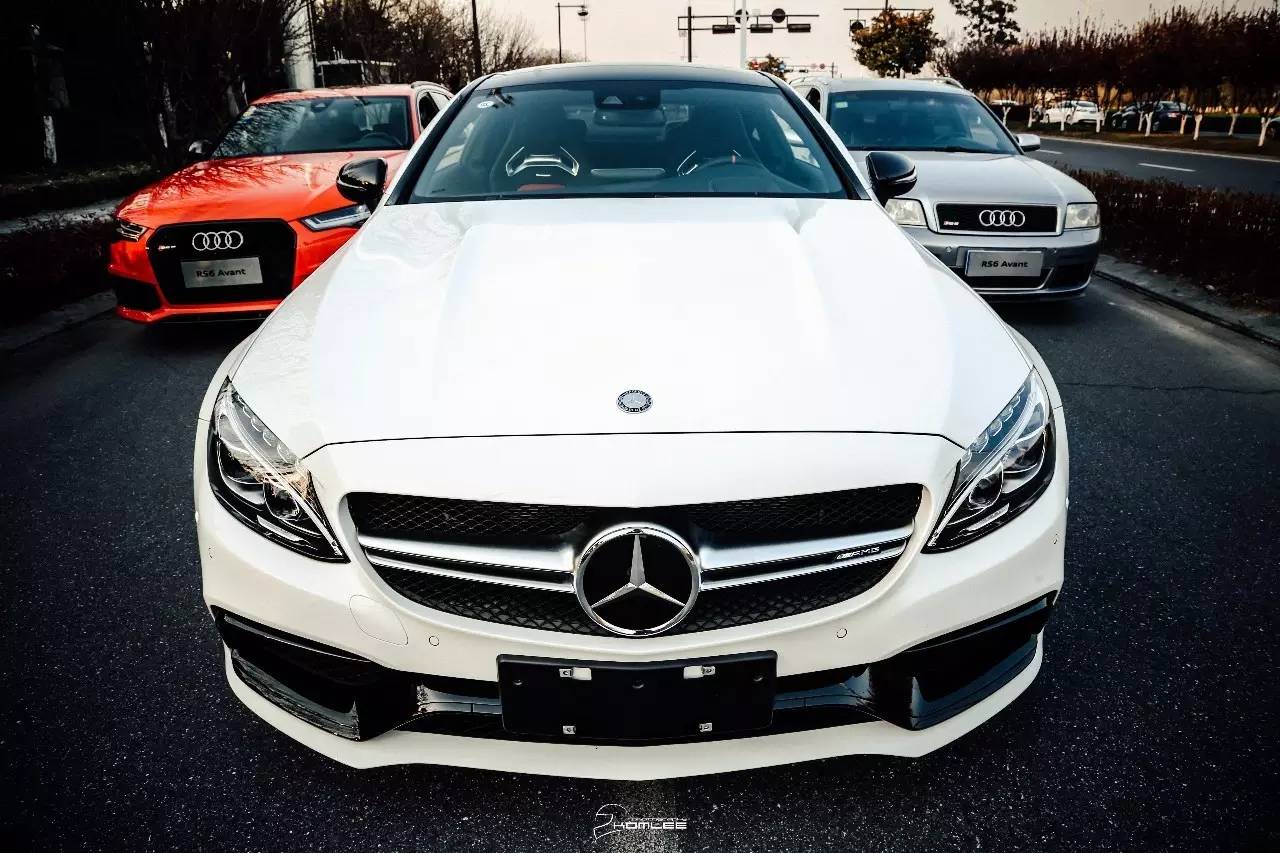 什么年代了，还玩V8T？丨小聚